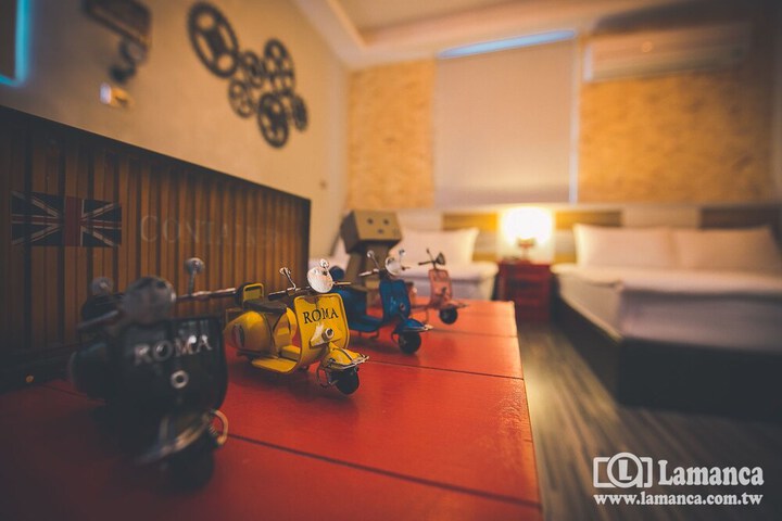 Room 13 of 115