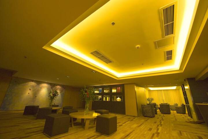 Tulip Inn Mareka City Chengdu