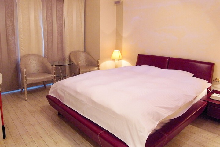 Room 30 of 60