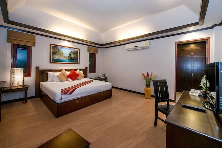 Room 21 of 53