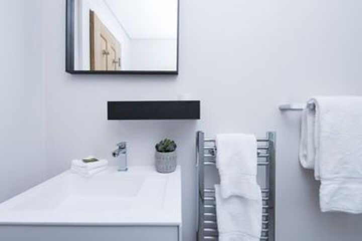 Room 7 of 30
