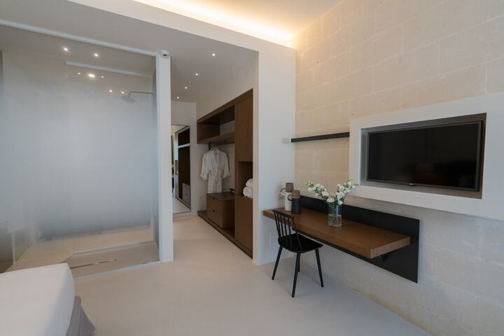 Room 13 of 81