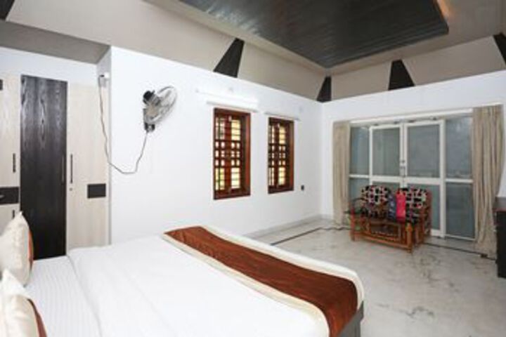 Room 7 of 26
