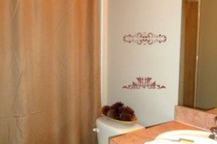 Room 4 of 15