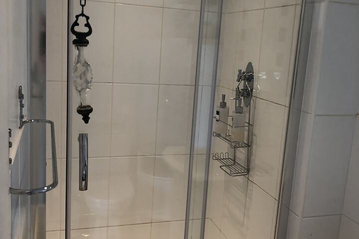Room 12 of 21