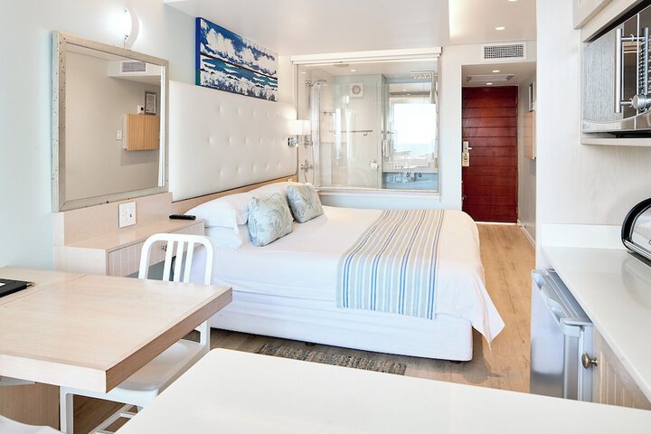 Room 56 of 191