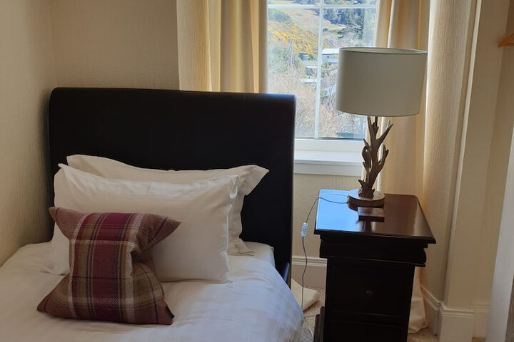 Room 2 of 51