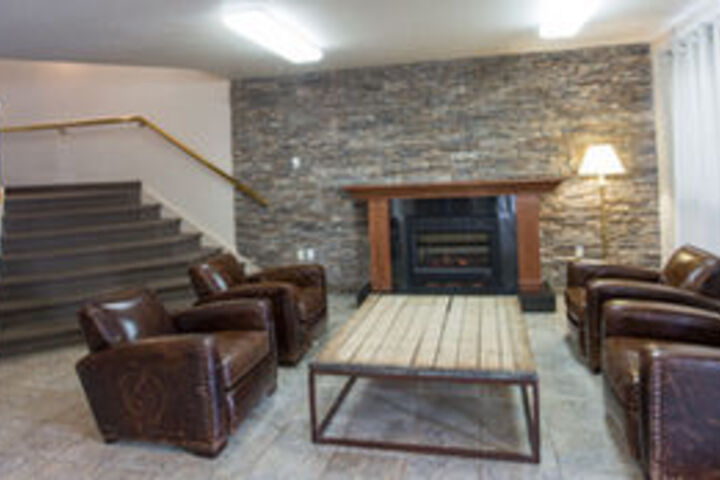 Entrance & Lobby