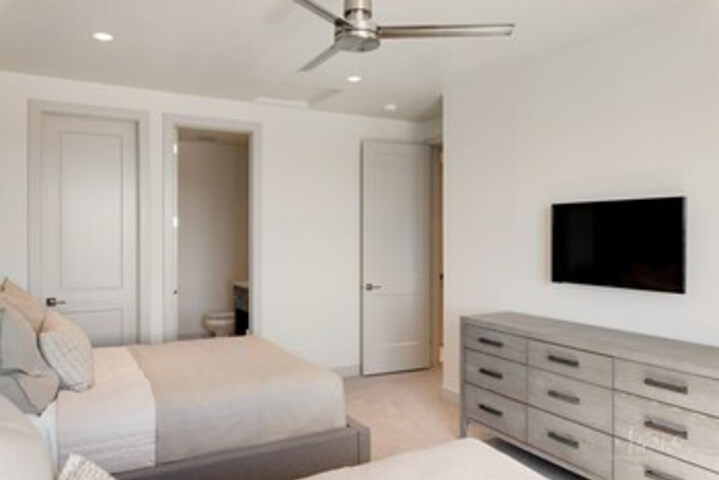 Room 37 of 51