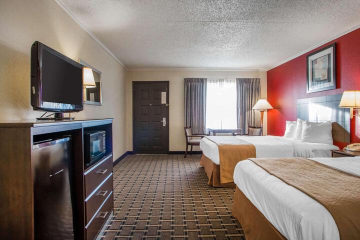 2 Double Beds (7 of 12)