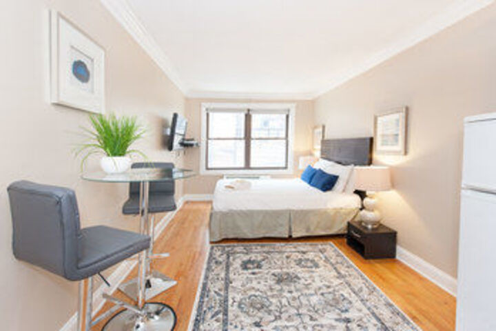 Charming Studio in Gold Coast by Sonder in Chicago, IL