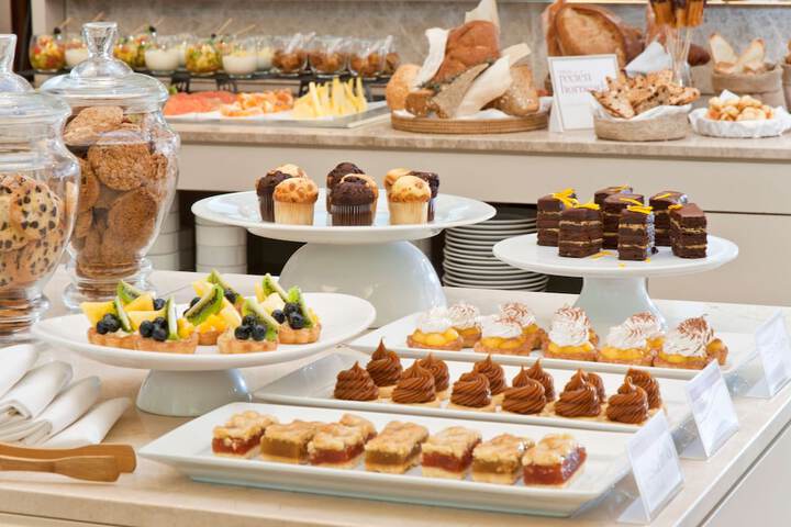 Breakfast/Coffee Service 46 of 75
