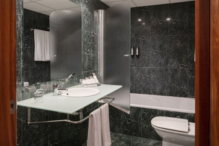 Room 29 of 45