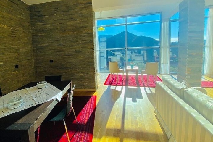 Room 25 of 57