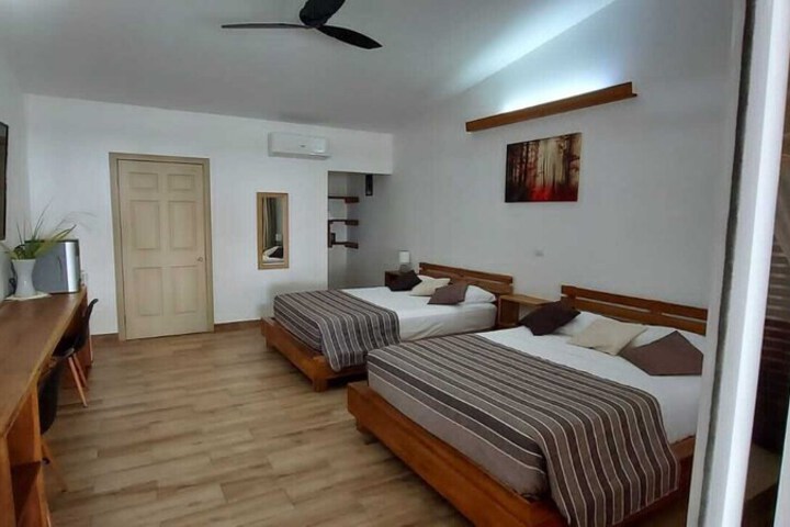 Room 10 of 47