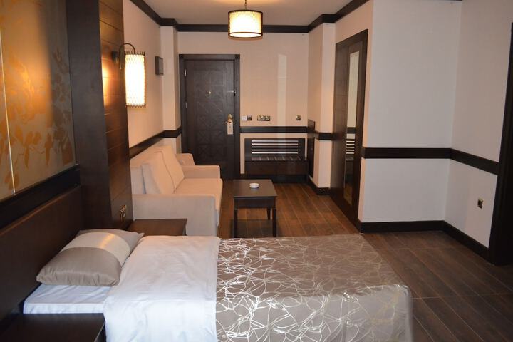 Room 8 of 55