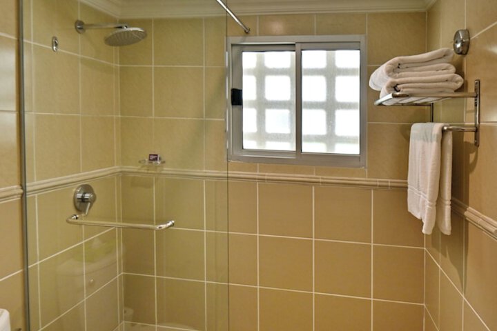 Room 12 of 20