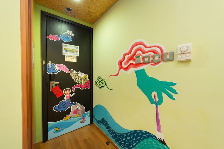 Room 46 of 107