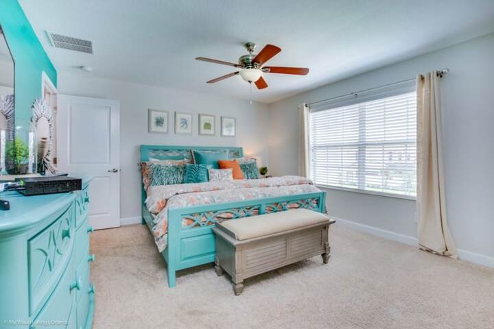 Room 10 of 52