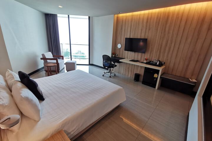 Room 31 of 103