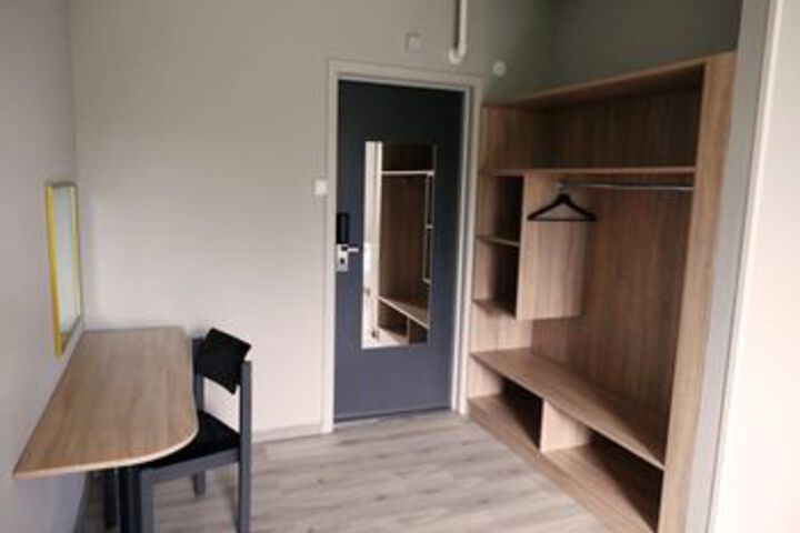 Room 51 of 59