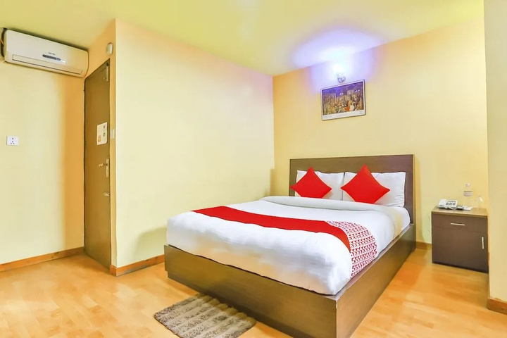 Room 5 of 15