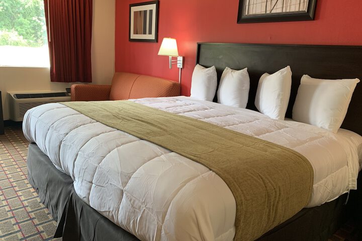 1 King Bed (13 of 31)