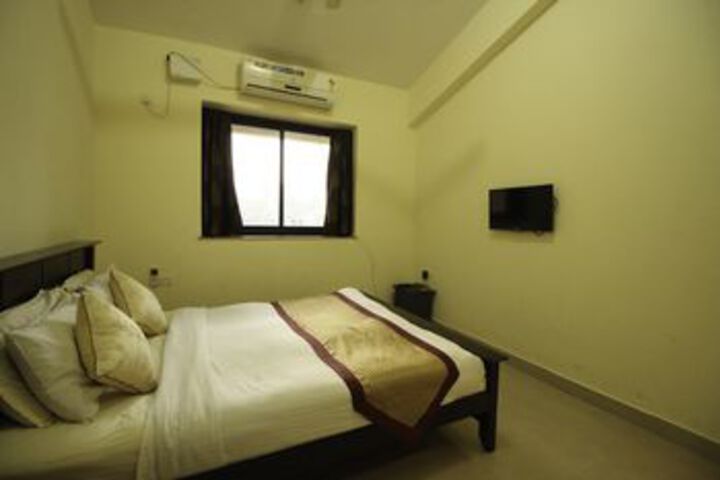 Room 10 of 22