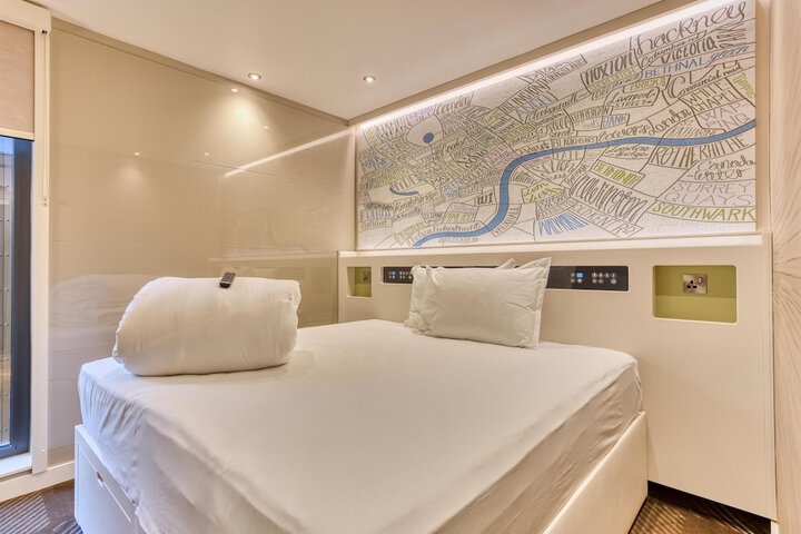 Room 7 of 19