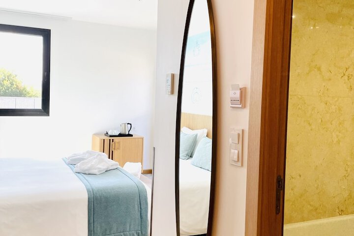 Room 5 of 62