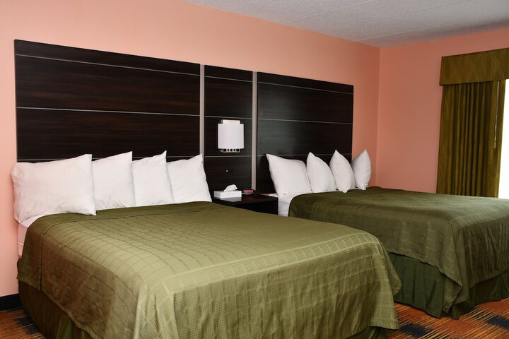 2 Double Beds (1 of 2)