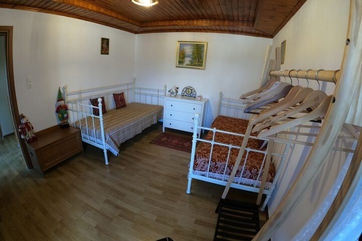 Room 8 of 26