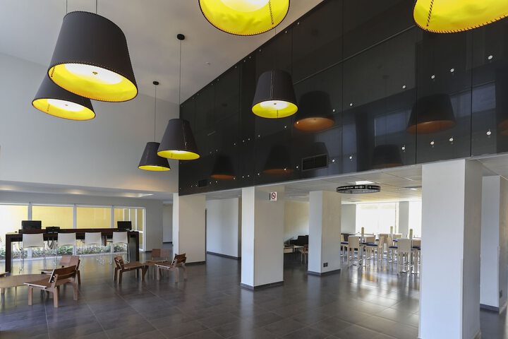 Business Center 67 of 73