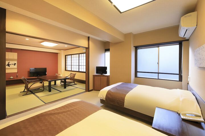 Room 10 of 102