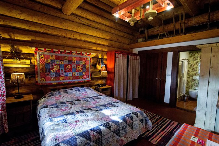 Room 9 of 74