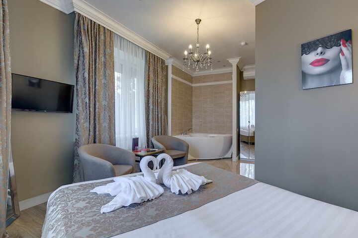 Room 5 of 22