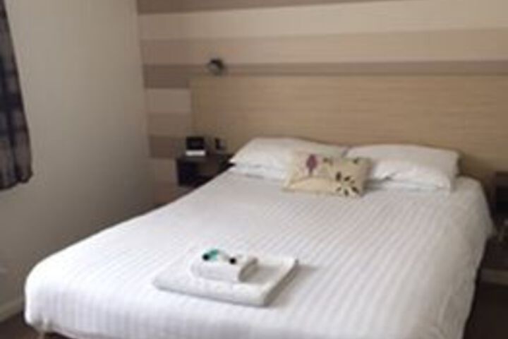 Room 15 of 17