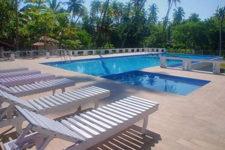 Pools & Facilities