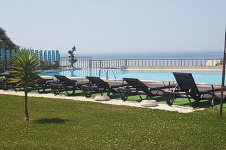 Pool 14 of 18