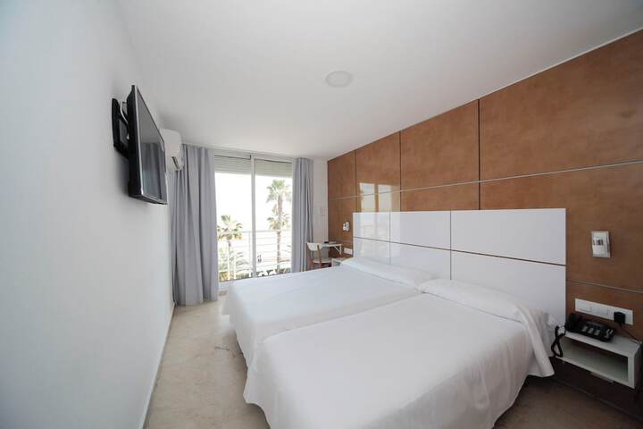 Room 34 of 60