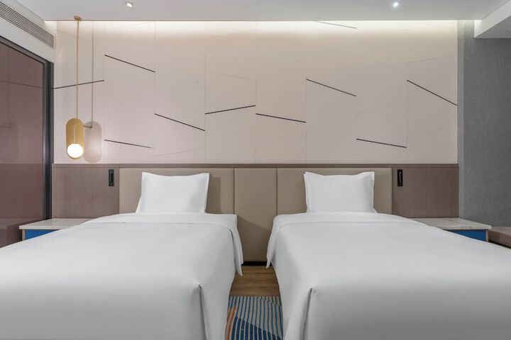 Room 14 of 45