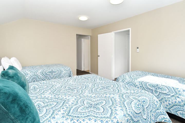 Room 12 of 60