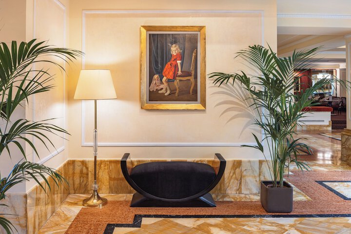 Hotel Interior 5 of 119