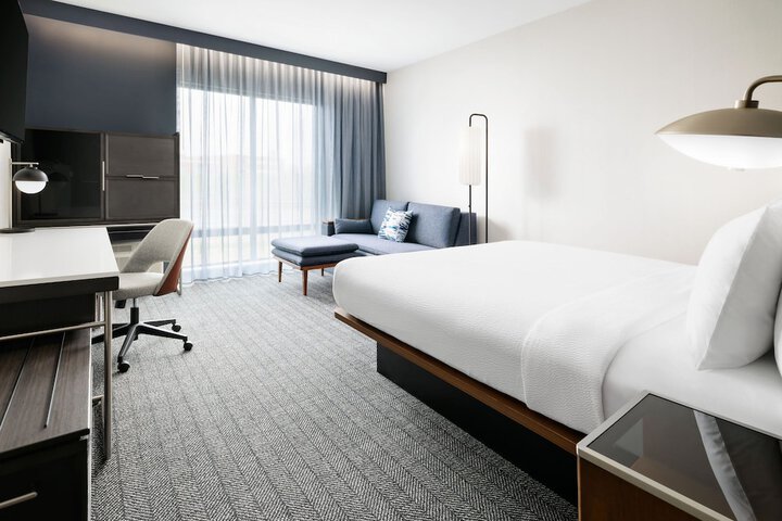Room 5 of 23