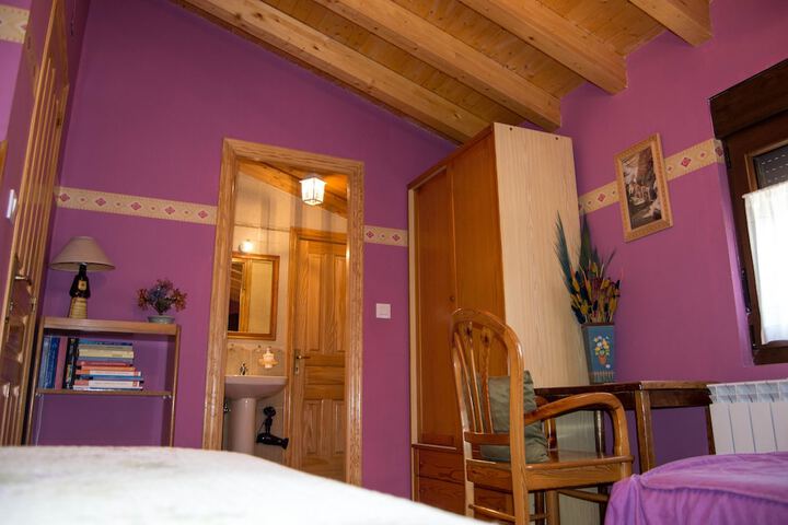 Room 5 of 91