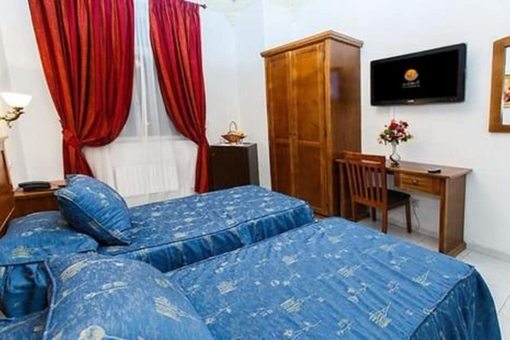 Room 7 of 46