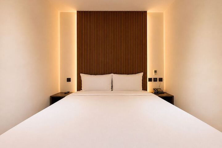 Room 93 of 160