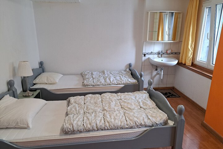 Room 16 of 41