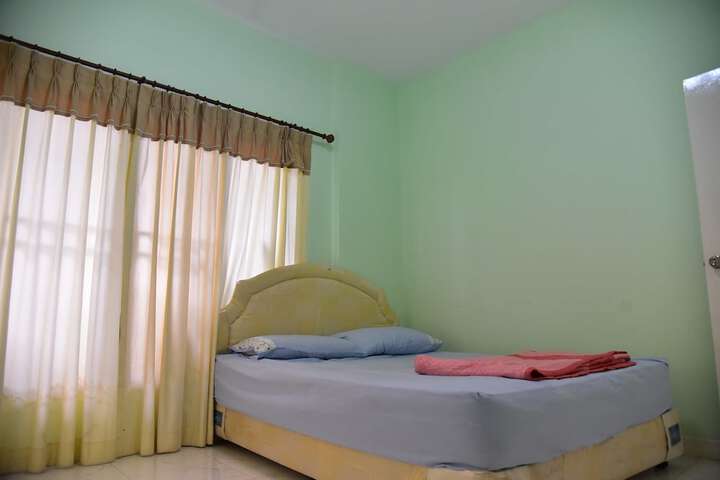 Room 21 of 34