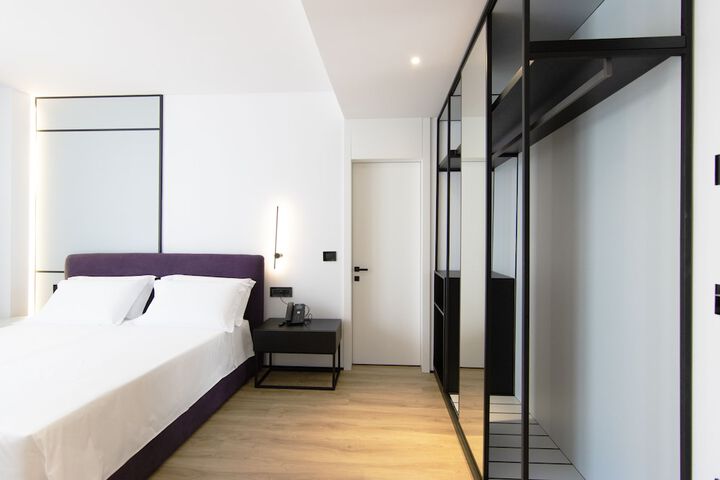 Room 19 of 44